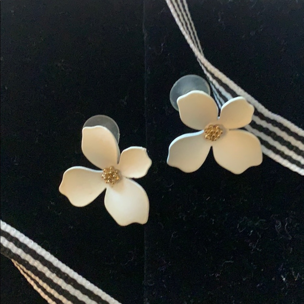 Small flower Studs